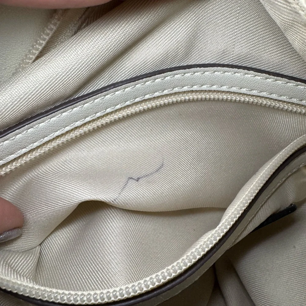 Sondra Roberts Elegant Cream Shoulder Bag